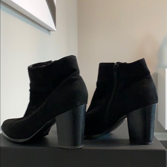 Diba black suede block heel bootie - Picture 8 of 11